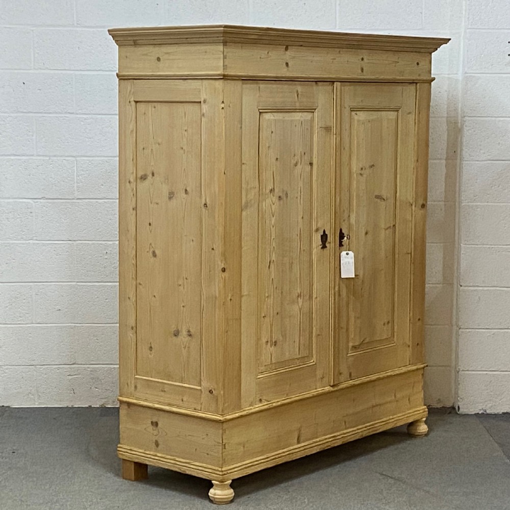 Alsace Antique pine wardrobe (Dismantles) View II