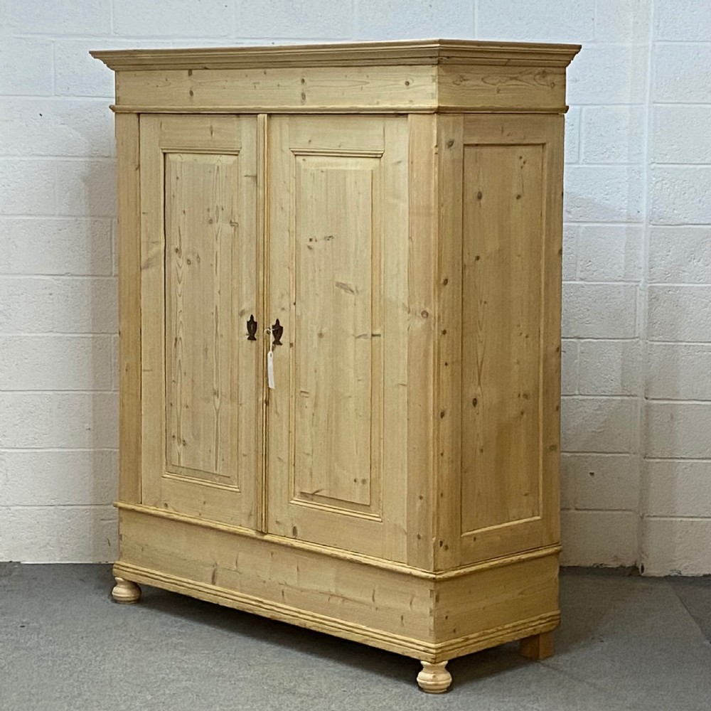 Alsace Antique pine wardrobe (Dismantles) View III