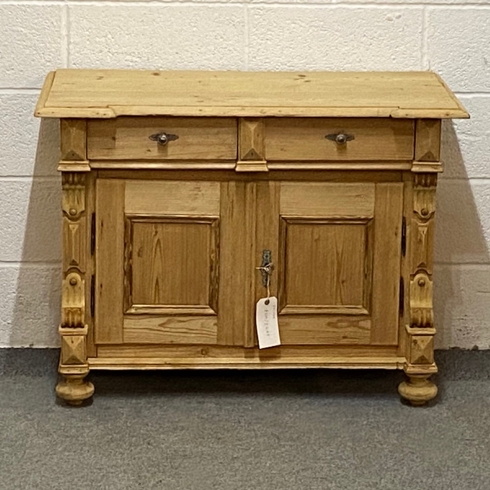 CHARMING BEDSIDE CUPBOARD C.1920'S