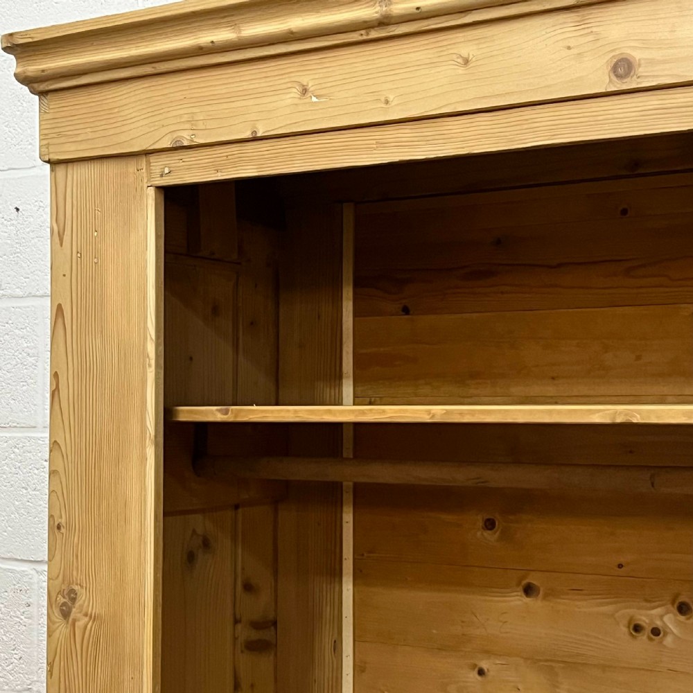 Single Door Antique Pine Wardrobe (Dismantles)  View V