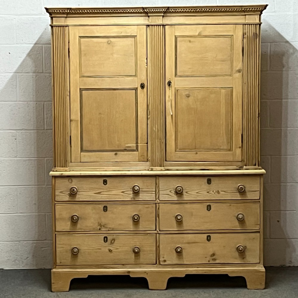 Magnificent Large Georgian Pine Linen Press With 6 Drawers