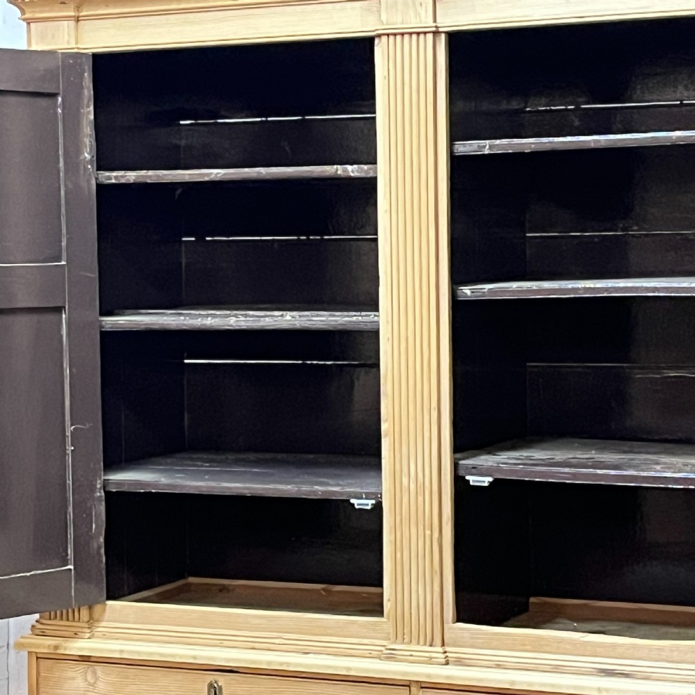 Magnificent Large Georgian Pine Linen Press With 6 Drawers View VII
