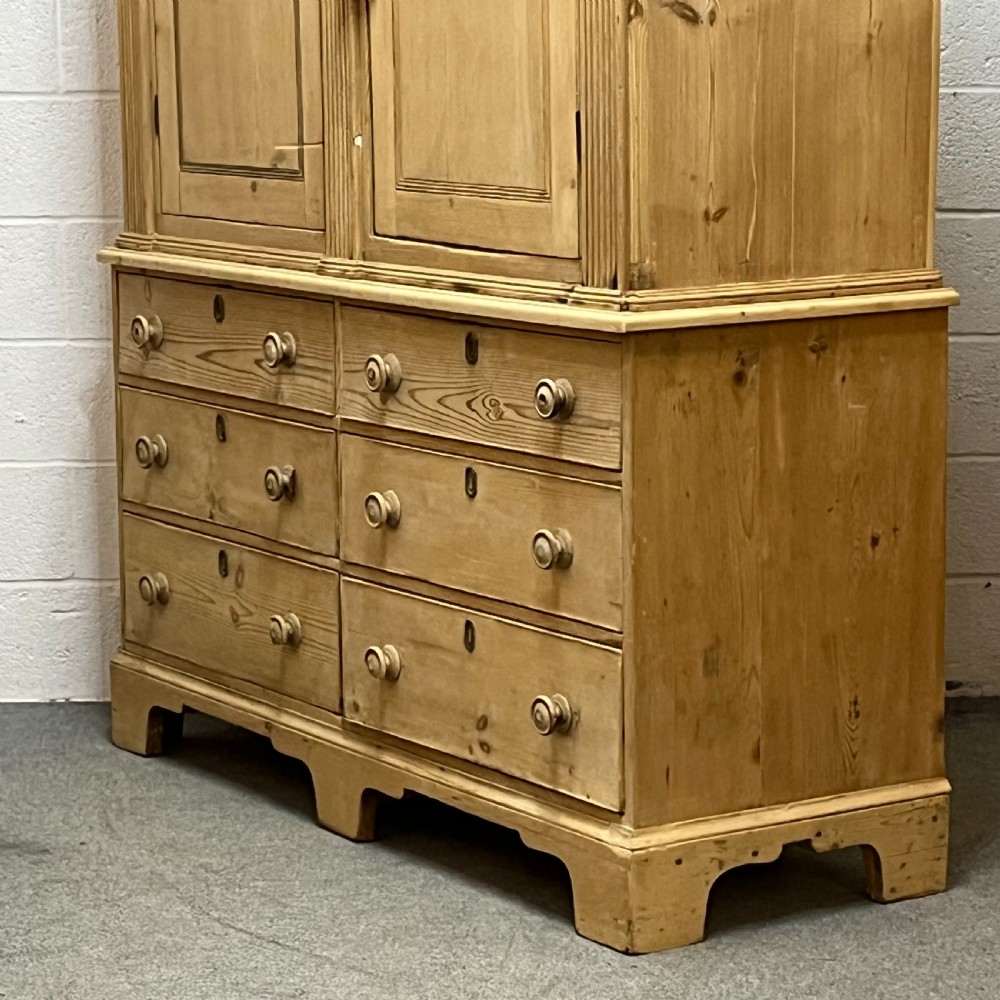 Magnificent Large Georgian Pine Linen Press With 6 Drawers View X