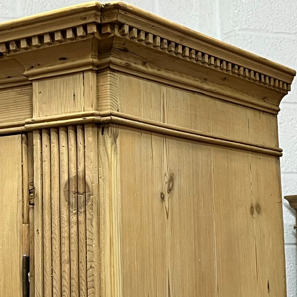 Magnificent Large Georgian Pine Linen Press With 6 Drawers View XII