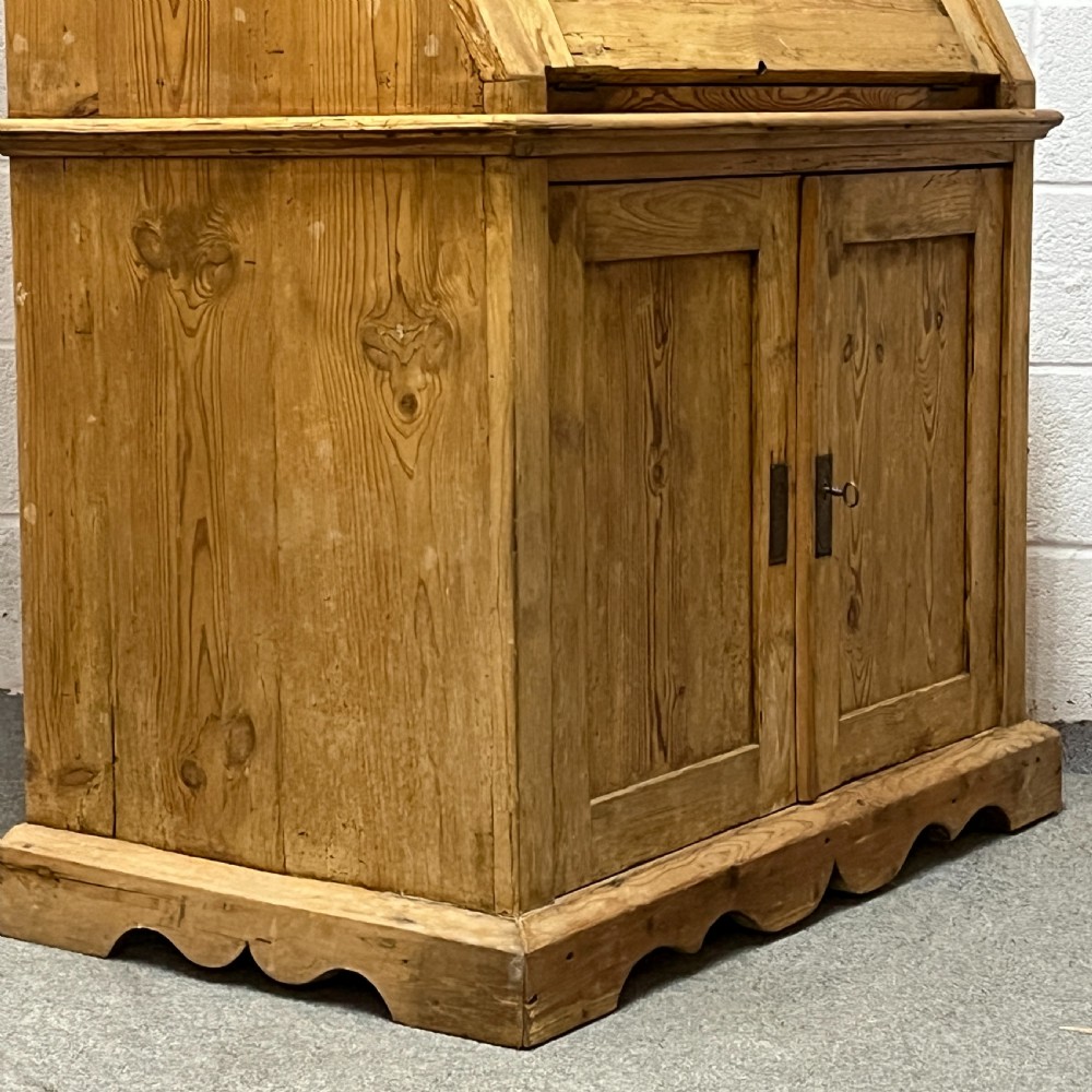 Large Antique Pine Secretaire with Internal Drawers View XI