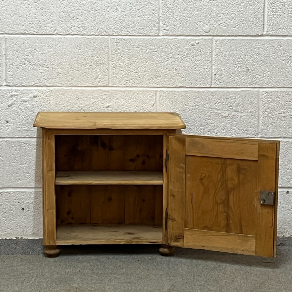 Small 1930's Antique Pine Bedside Cupboard View III