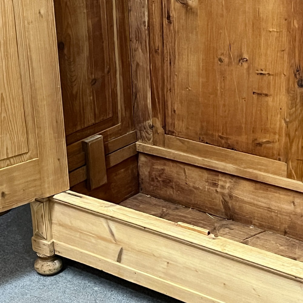 Very Large Antique Pine Double Wardrobe (Dismantles) View VIII