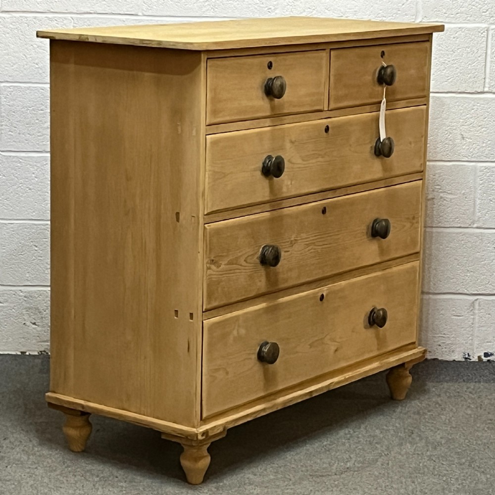Very Large Late Victorian Pine Chest Of Drawers View III