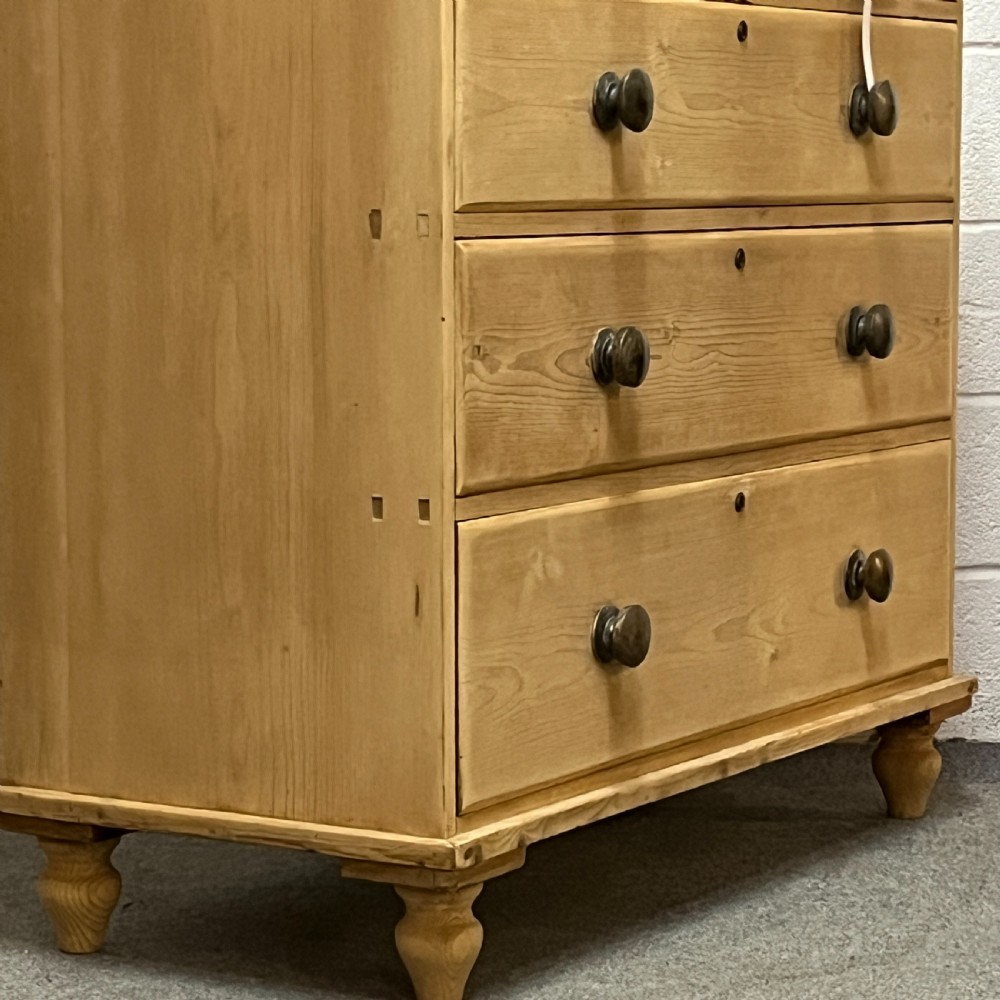 Very Large Late Victorian Pine Chest Of Drawers View V