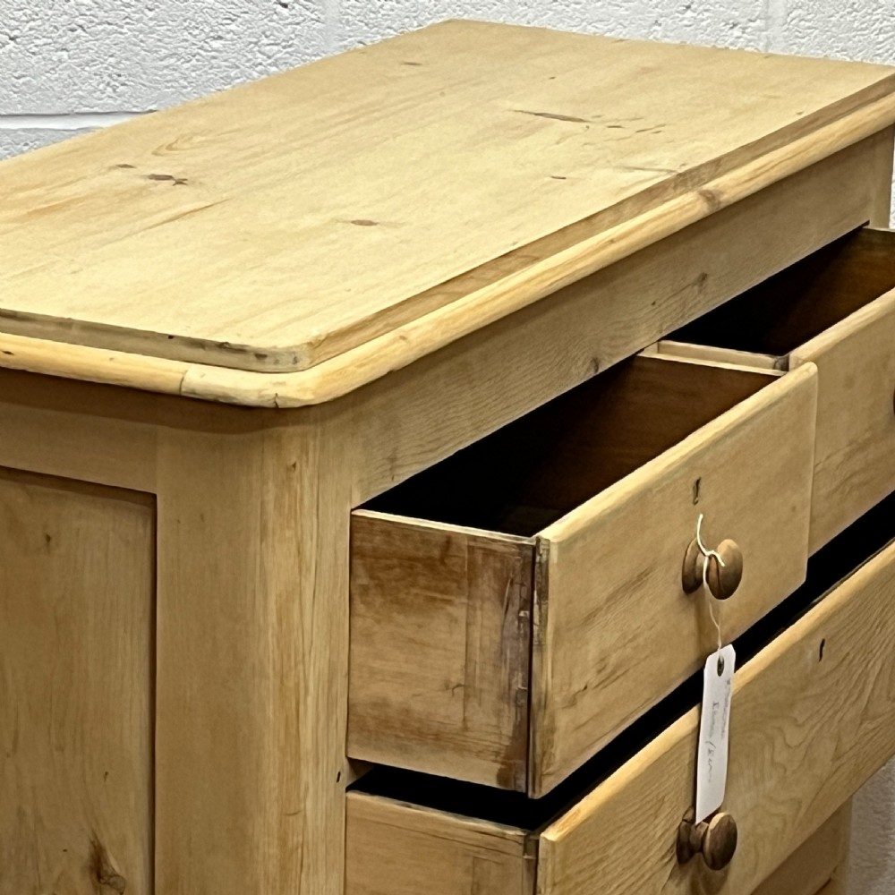 Large Victorian Pine Chest Of Drawers View IV