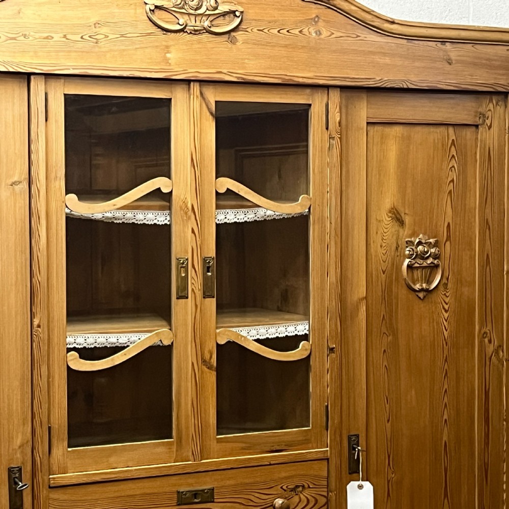 Large East German 1930's Complete Pine Bedroom Unit View XIV