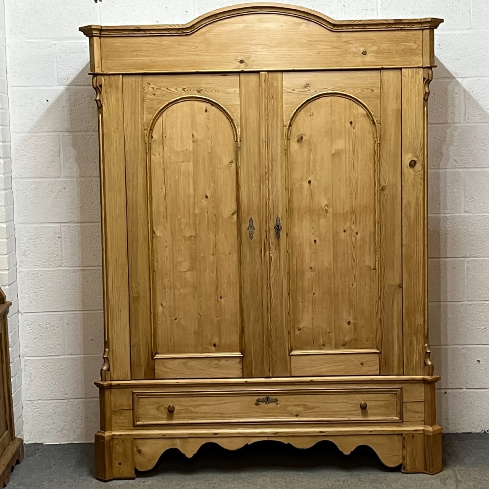 Beautiful Waxed Arched Top Old Pine Double Wardrobe With Bottom Drawer 
