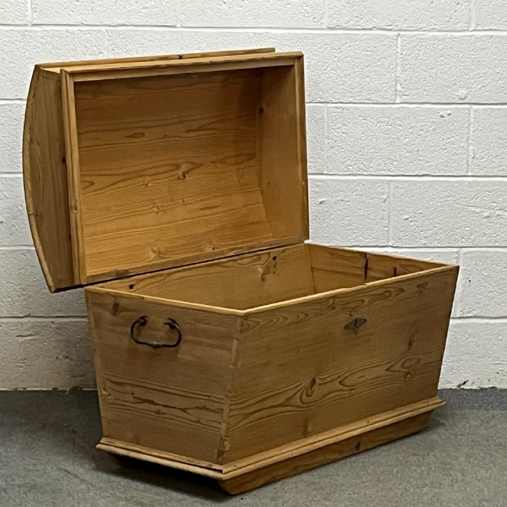 Antique Pine Dome Top Blanket Chest View X