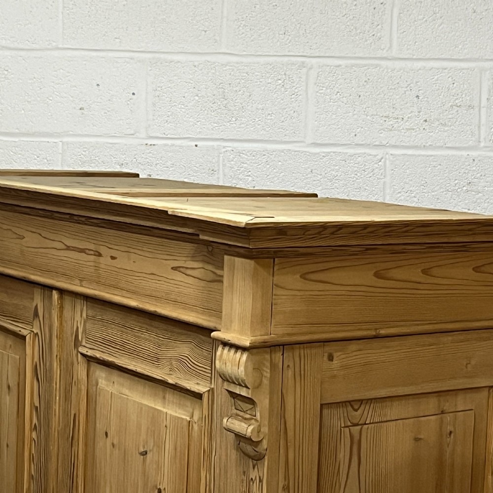 German Antique Pine Double Wardrobe (Dismantles) View IX