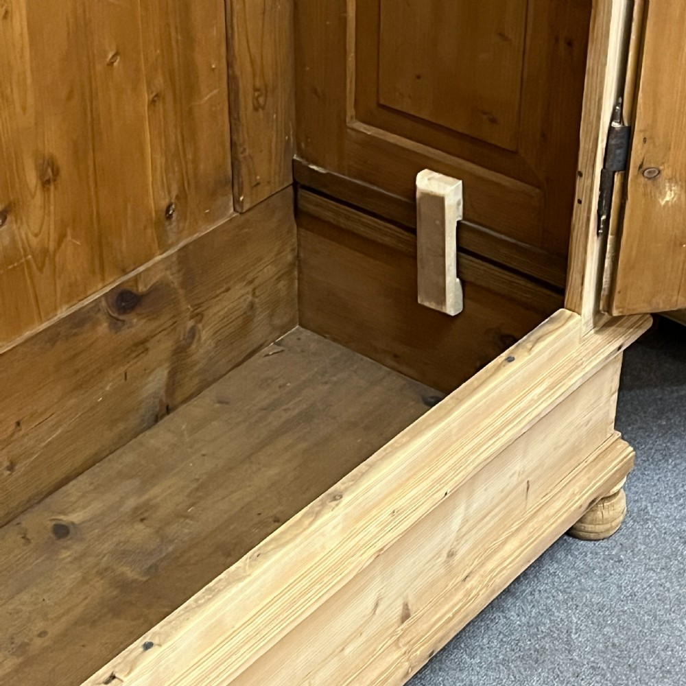 Large Antique Pine Double Wardrobe (Dismantles) View IX