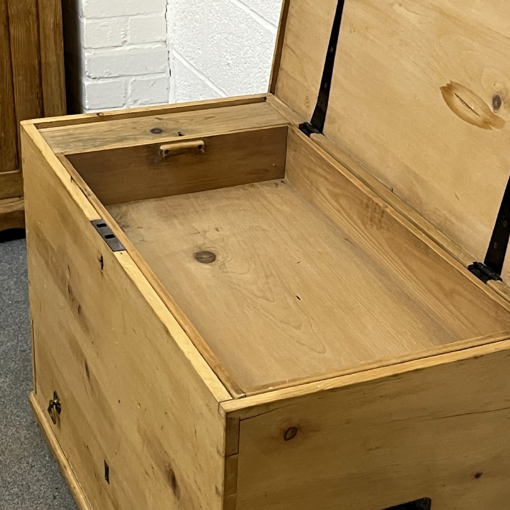 Victorian Pine Mule Chest View V