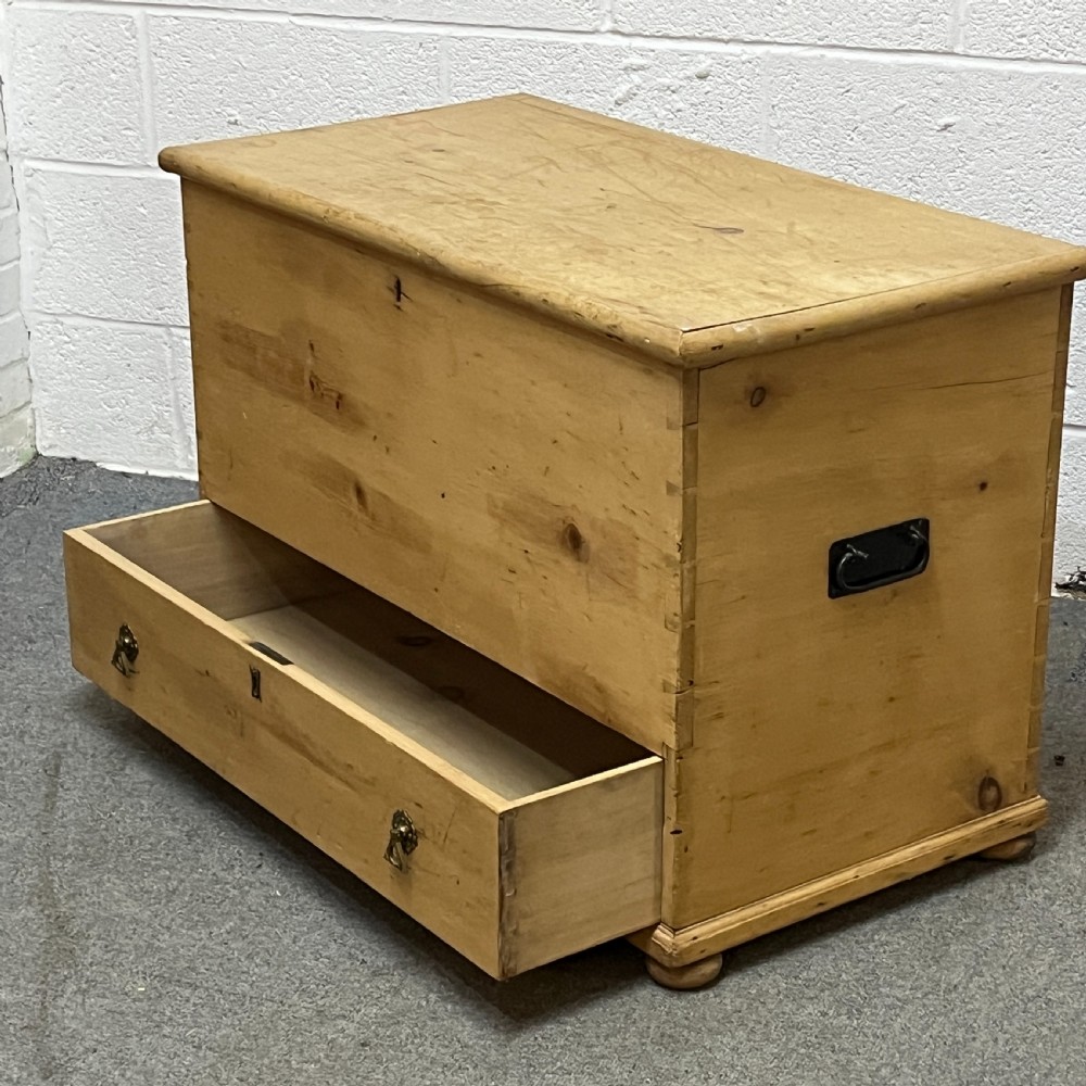 Victorian Pine Mule Chest View XI