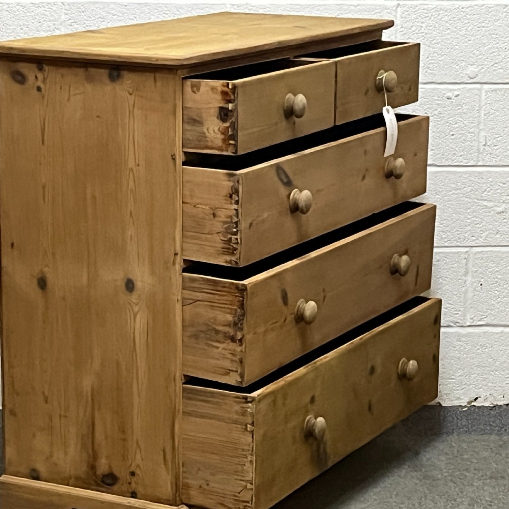 Large Early Victorian Pine Chest Of Drawers View III