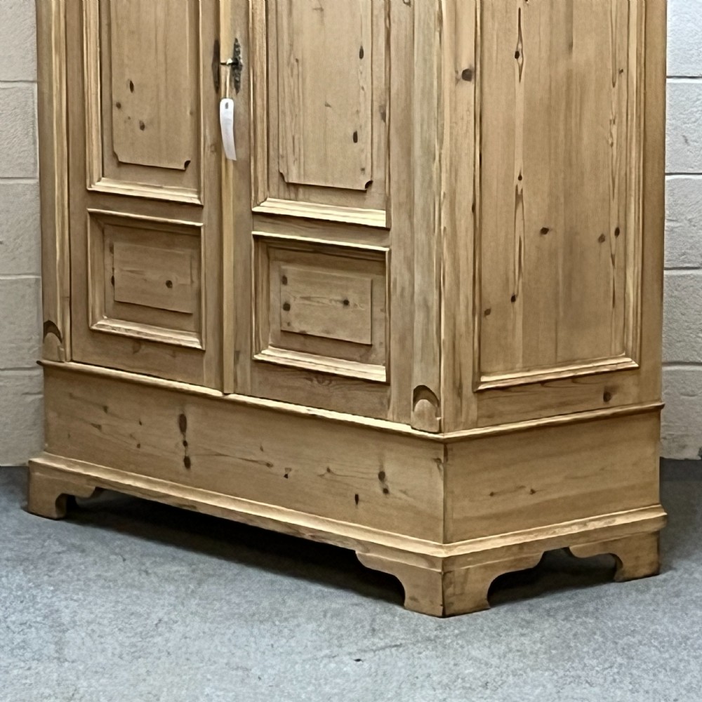 Small Double Antique Pine Wardrobe (Dismantles) View V
