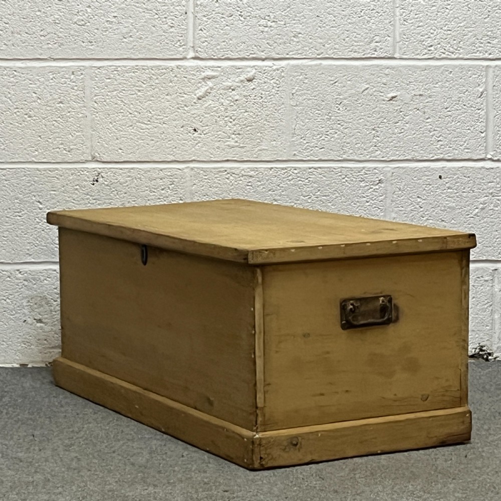 Small Victorian Pine Flat Top Blanket Box View III