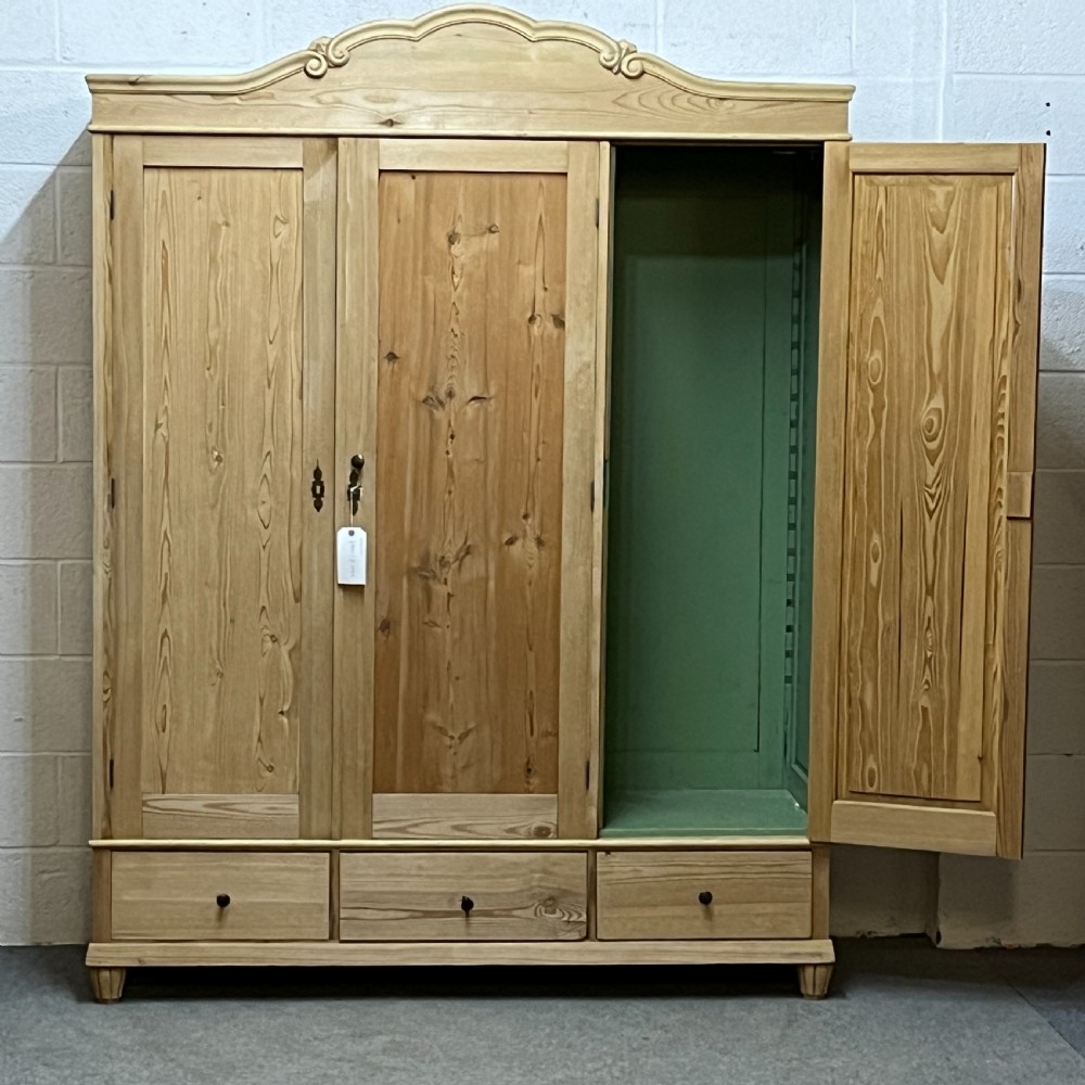 German 1930’s Pine Triple Wardrobe (Dismantles) View VI