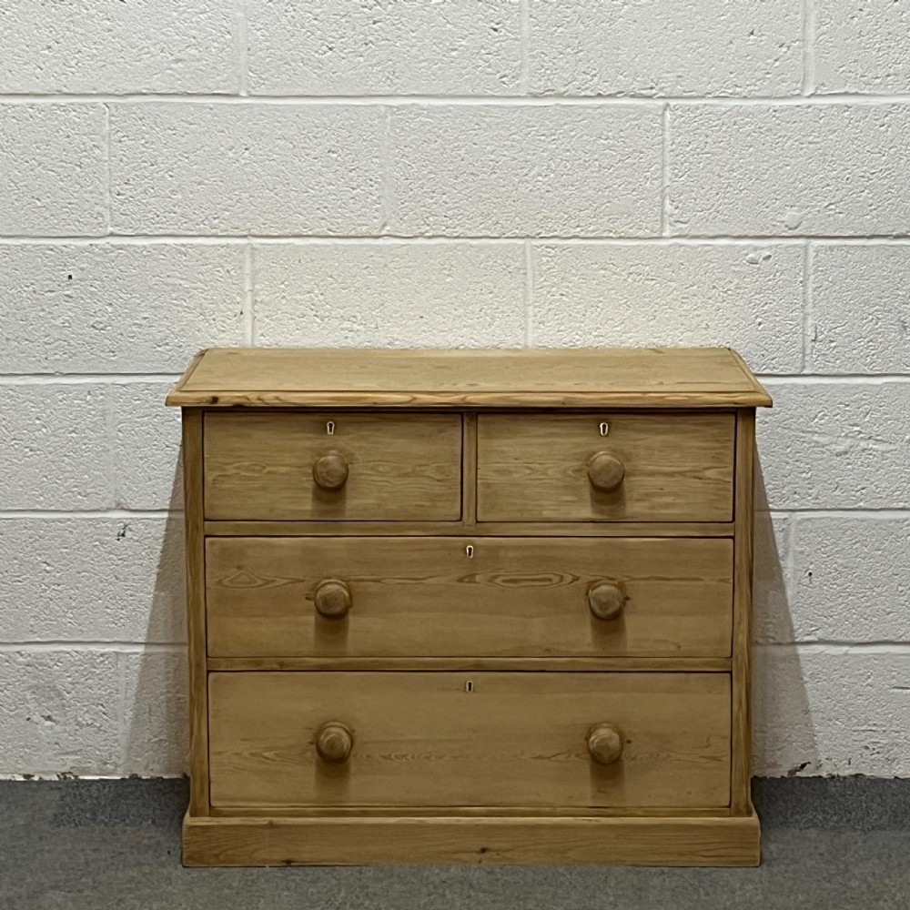Small Edwardian Pine Chest Of Drawers (Y6456B)