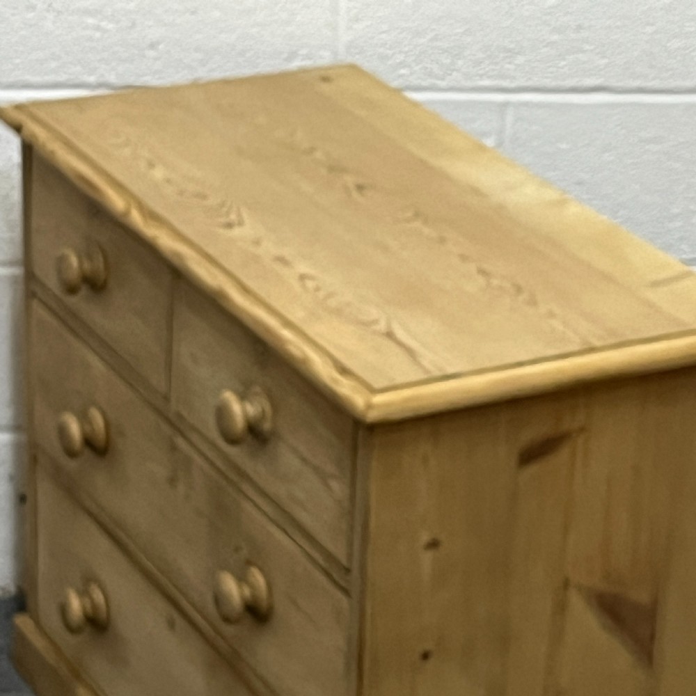Small Edwardian Pine Chest Of Drawers (Y6456B) View VI