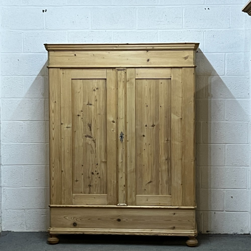 Small Double Antique Pine Wardrobe (Dismantles)