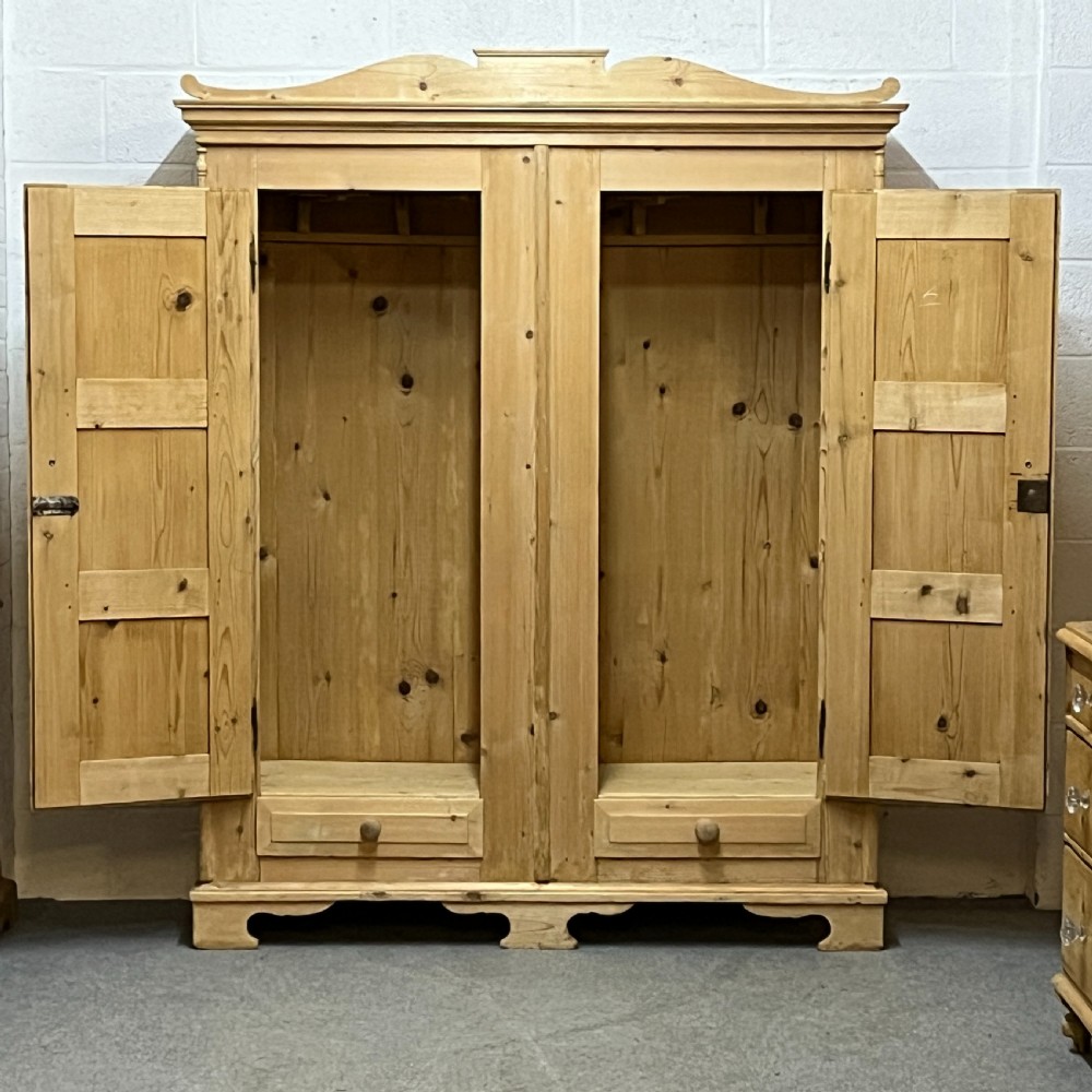 Large Antique Pine Wardrobe (Separates Into 2 Sections For Delivery) View VI
