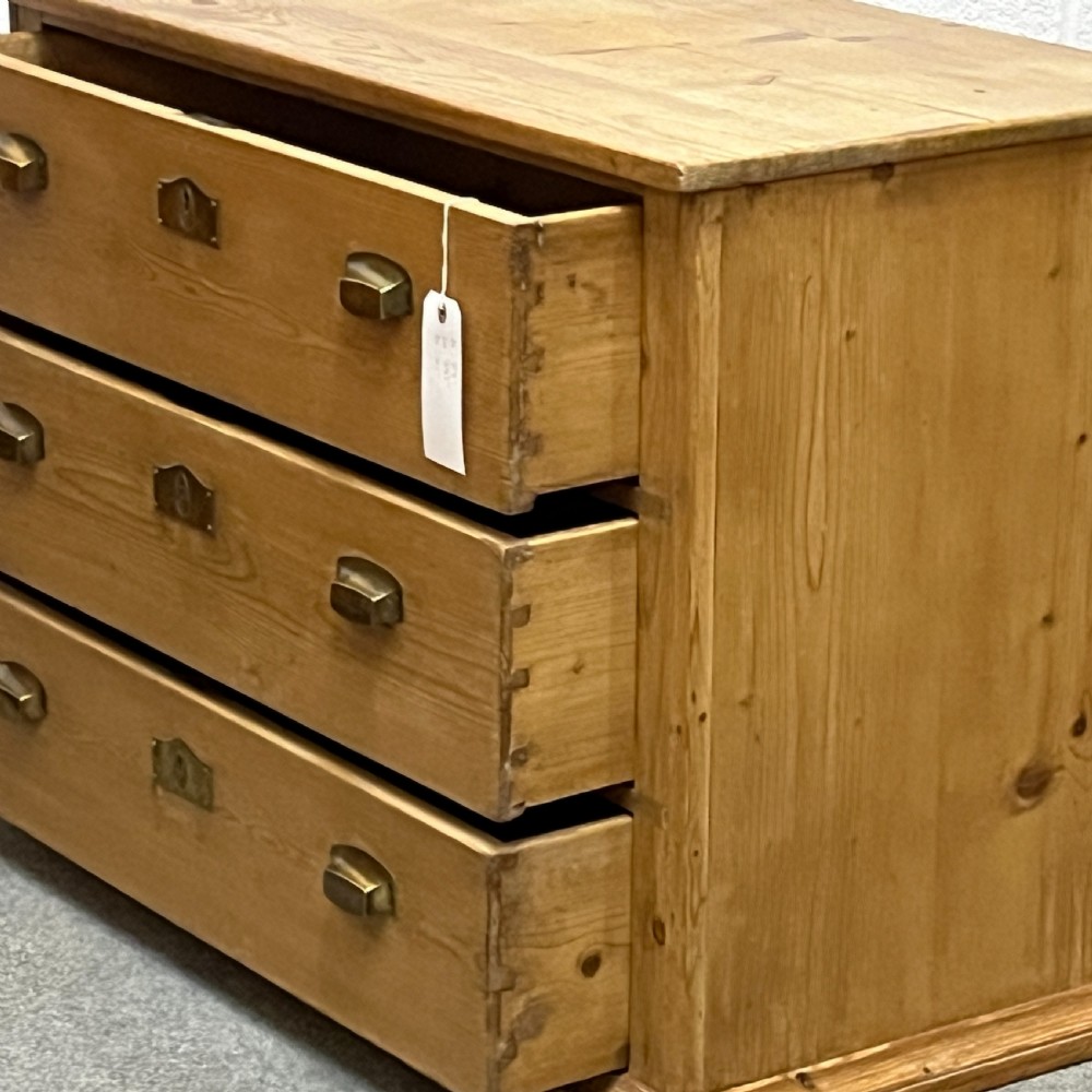 Waxed Antique Pine Chest Of 3 Drawers View VII