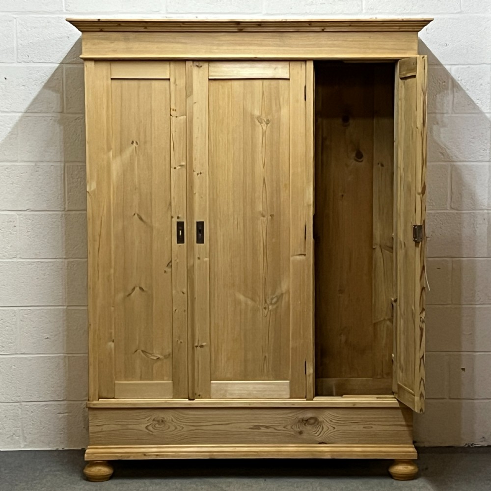 Antique Pine Triple Wardrobe (Dismantles) View IV