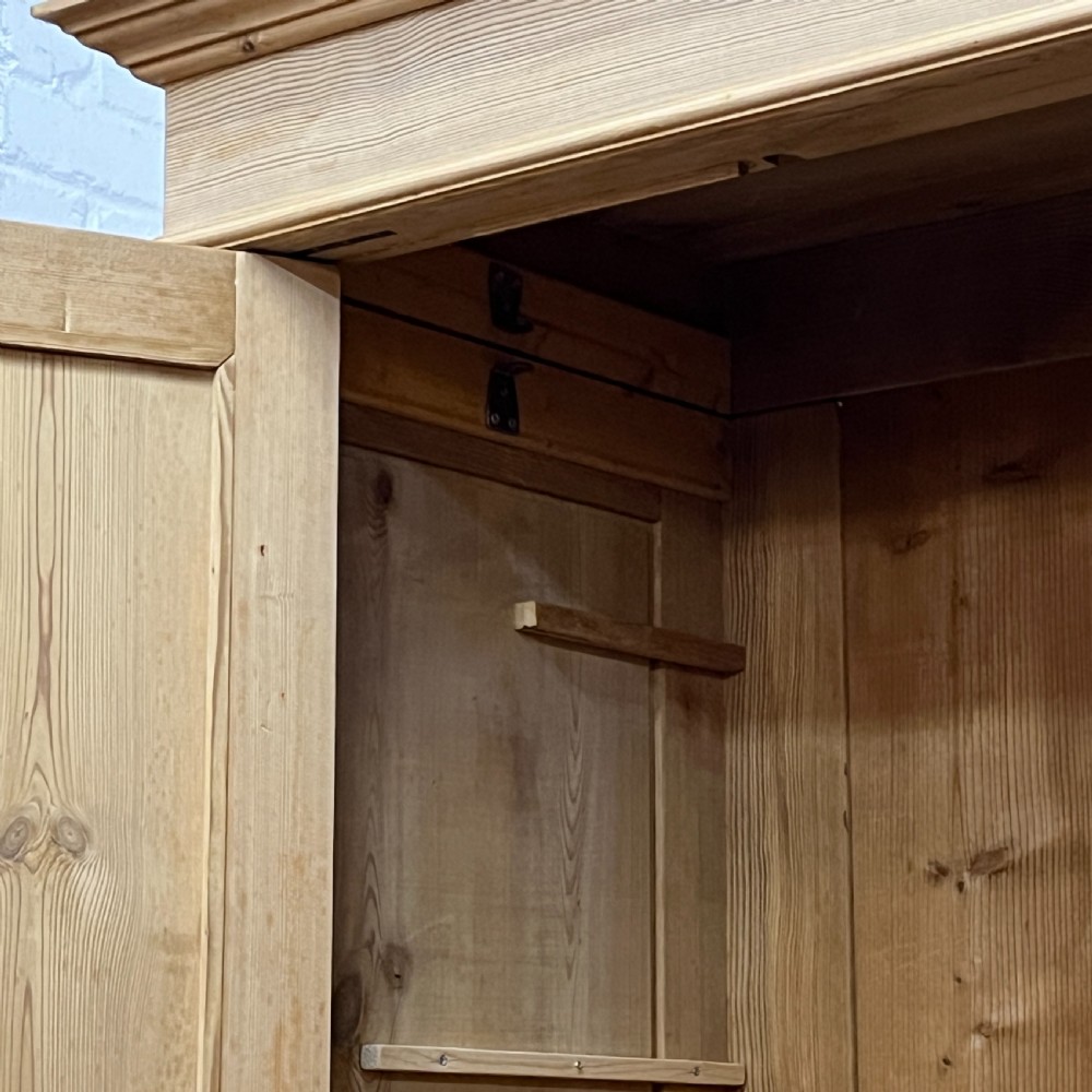 Antique Pine Triple Wardrobe (Dismantles) View IX