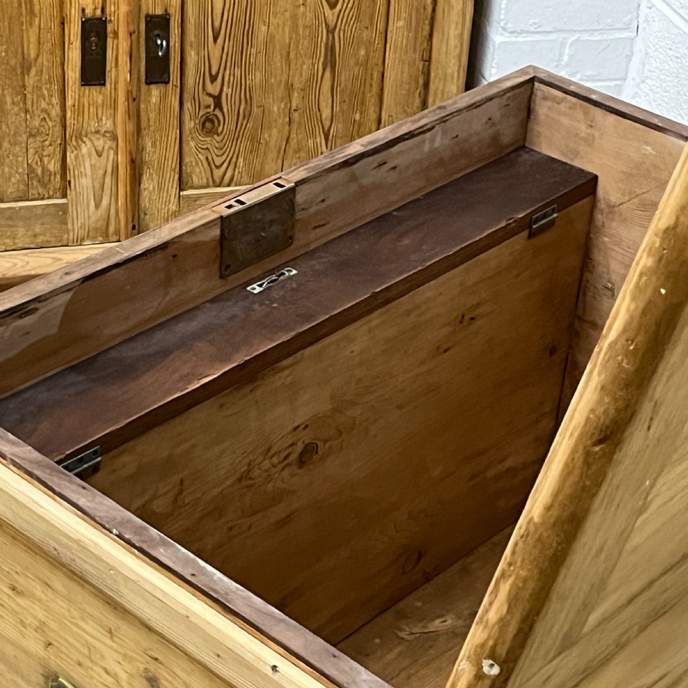 Very Deep Old Pine Carpenters Box View VII