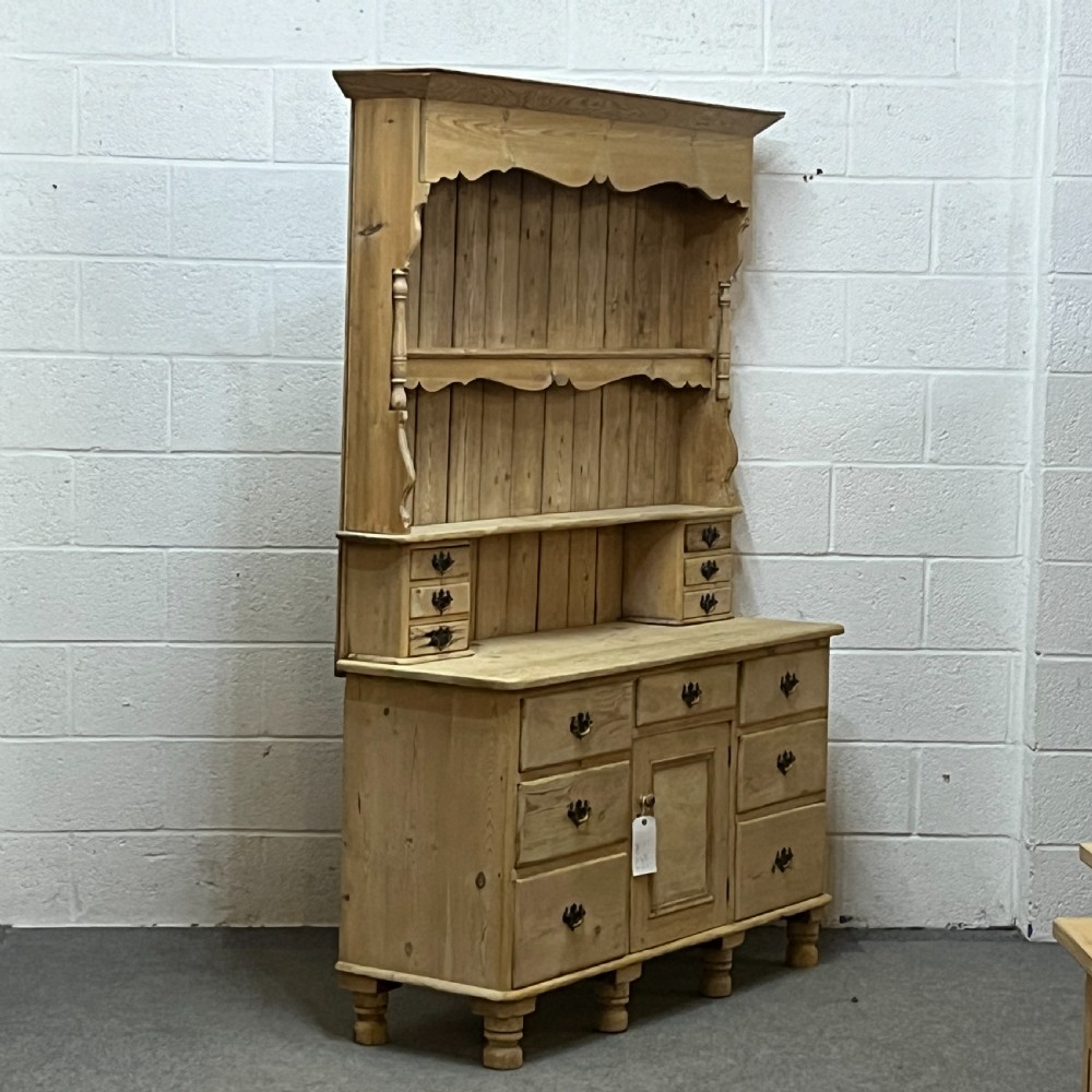 Beautiful Edwardian Pine Welsh Dresser With Drawers View III