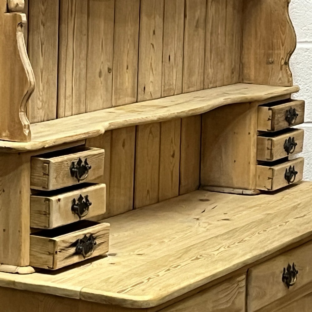 Beautiful Edwardian Pine Welsh Dresser With Drawers View VI