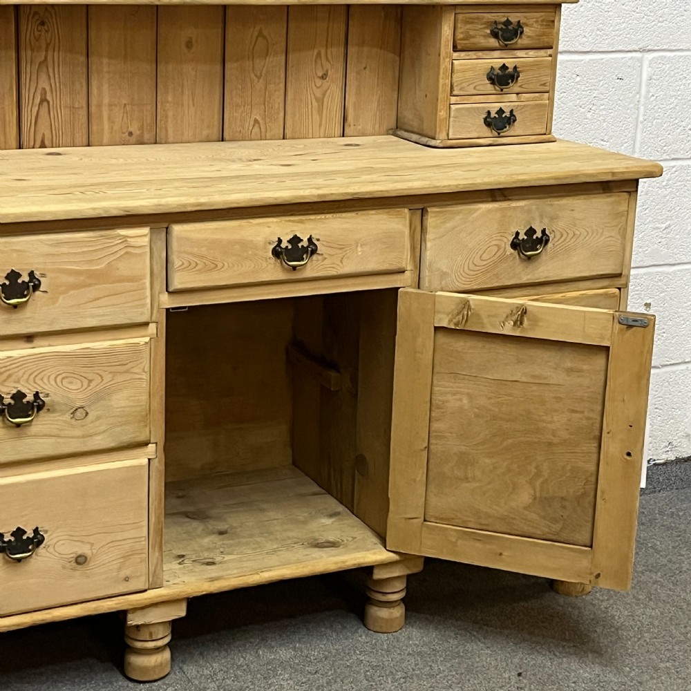 Beautiful Edwardian Pine Welsh Dresser With Drawers View VIII