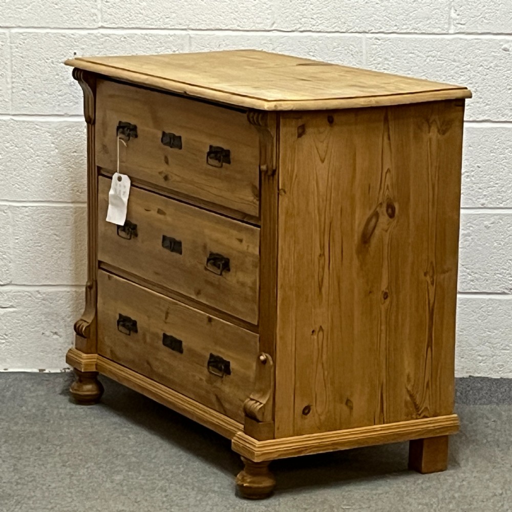 Small Old Pine Chest Of 3 Drawers  View III