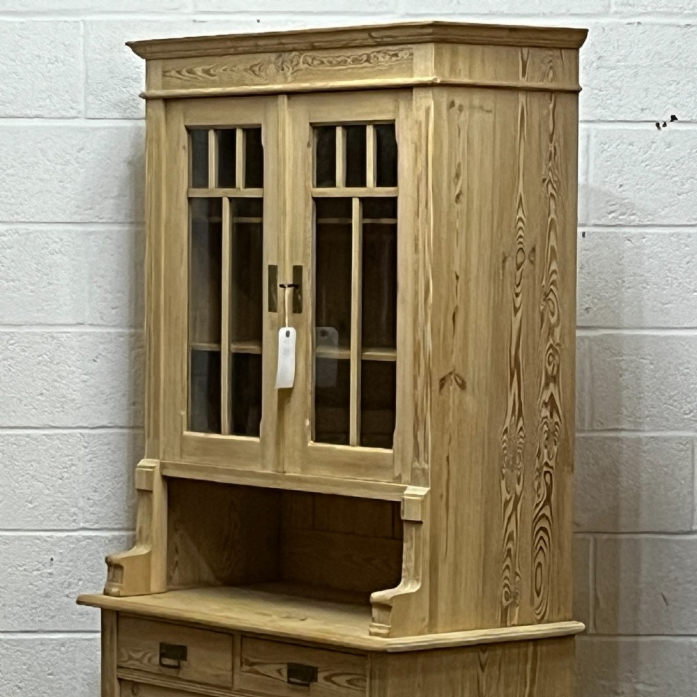 East German 1920’s Pine Dresser View IV