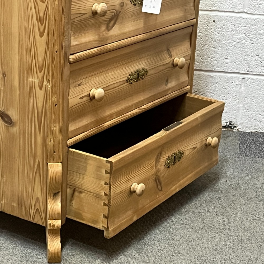 Small Antique Pine Chest of 4 Drawers View VII