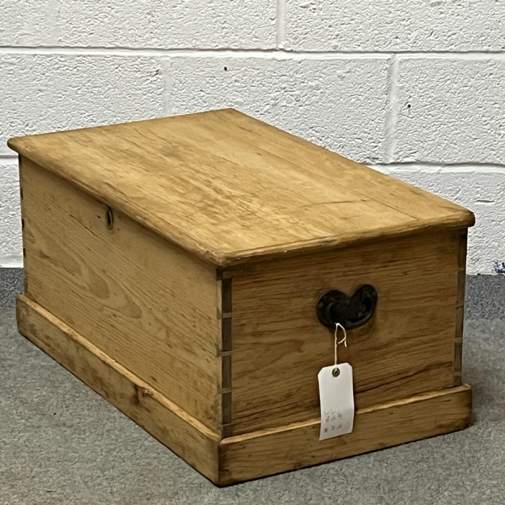 Small Victorian Pine Blanket Box View III