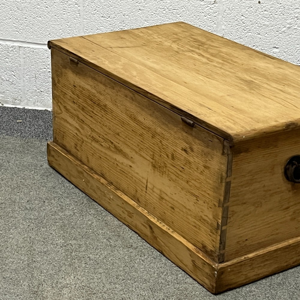 Small Victorian Pine Blanket Box View X