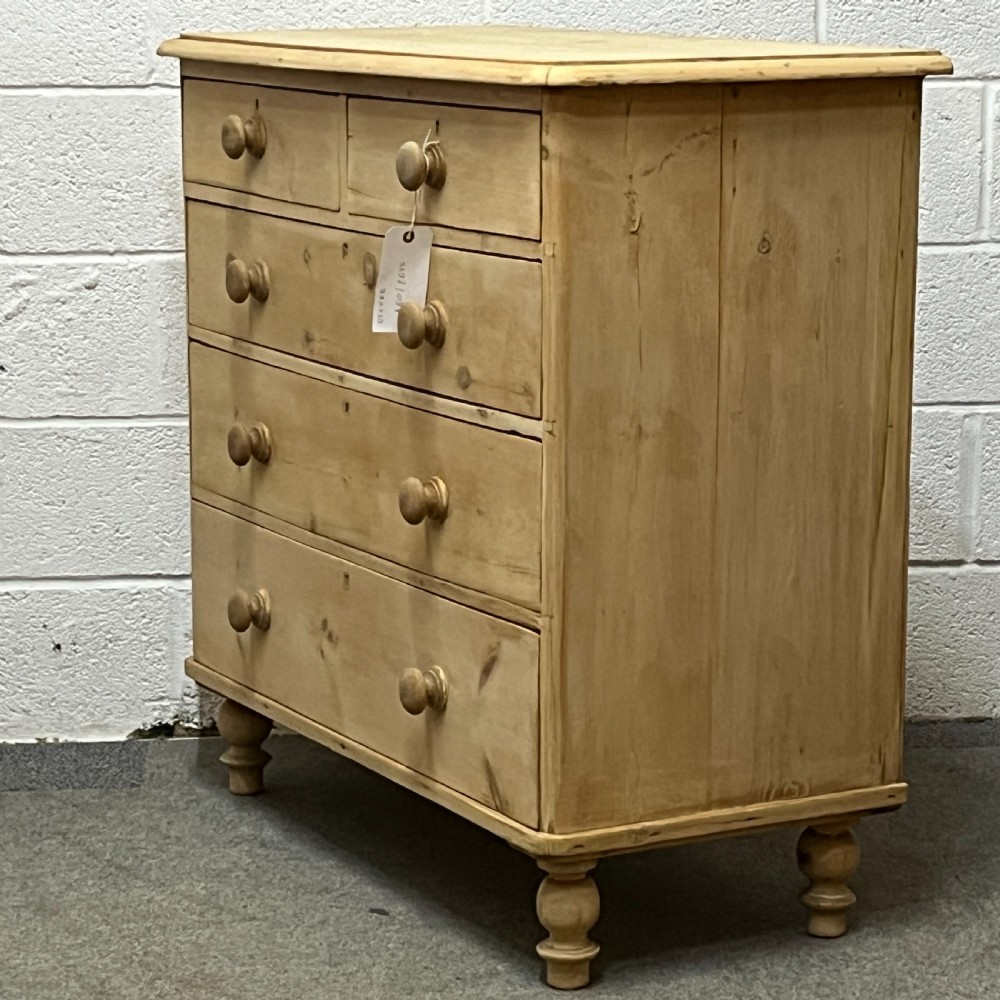 Victorian Pine Chest Of Drawers View III