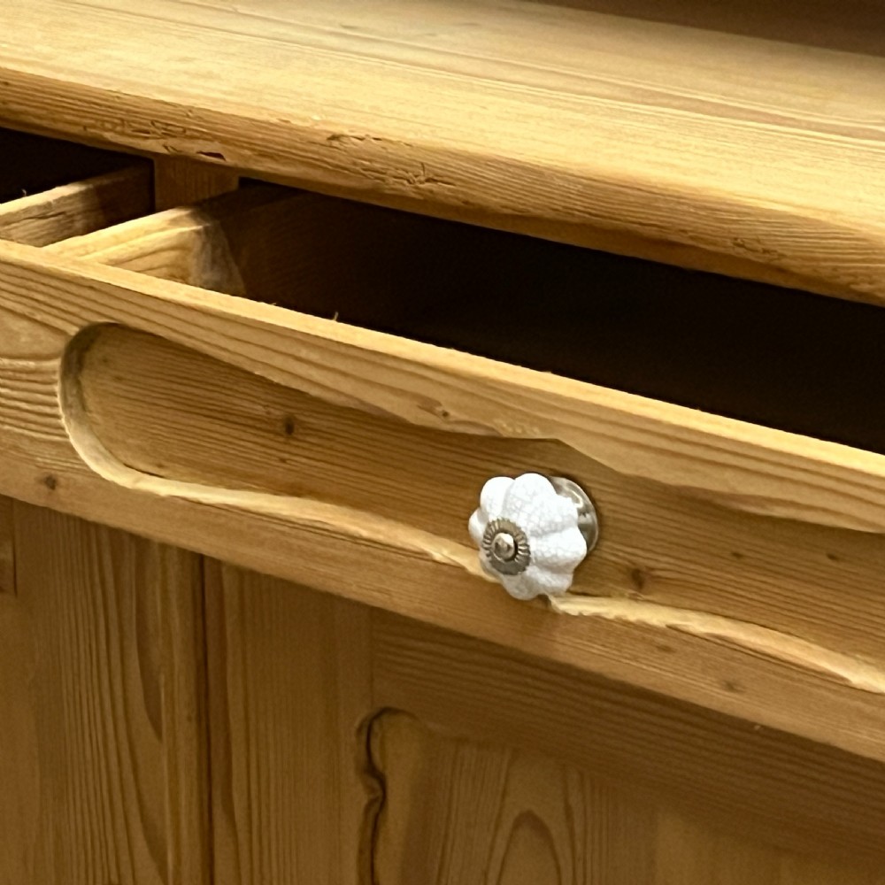 Beautiful Glazed Antique Pine Dresser View XIII