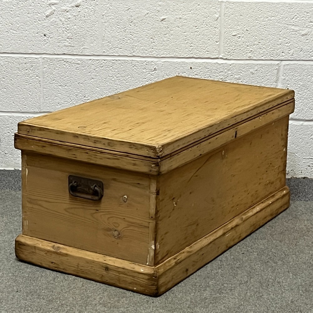 Old Pine Blanket Chest View II