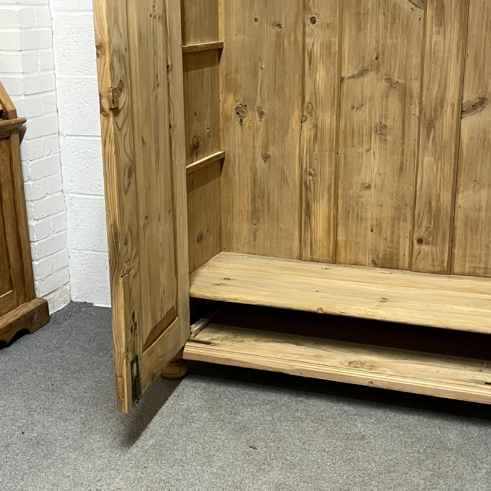 Small Old Pine Wardrobe View VIII