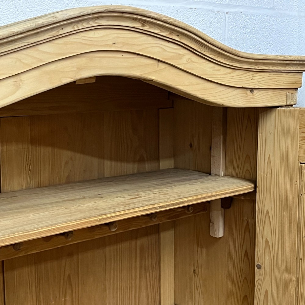 Large Antique Pine Arched Top Children's Wardrobe (Dismantles) View VIII
