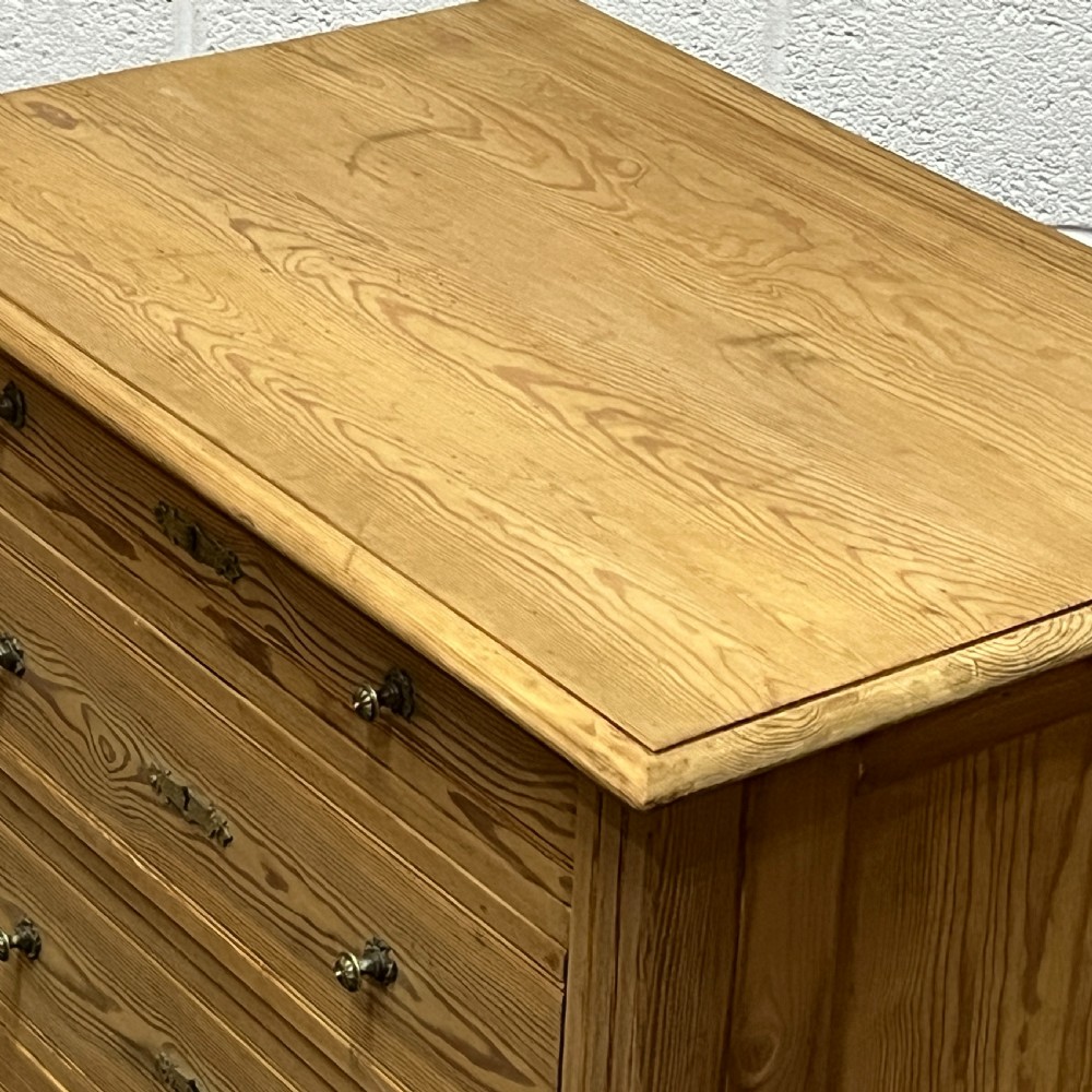 Old Pine 4 Drawer Chest Of Drawers View VI