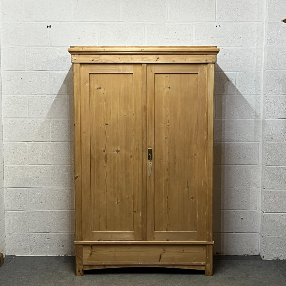Small Double 1930’s Continental Pine Wardrobe (Dismantles)