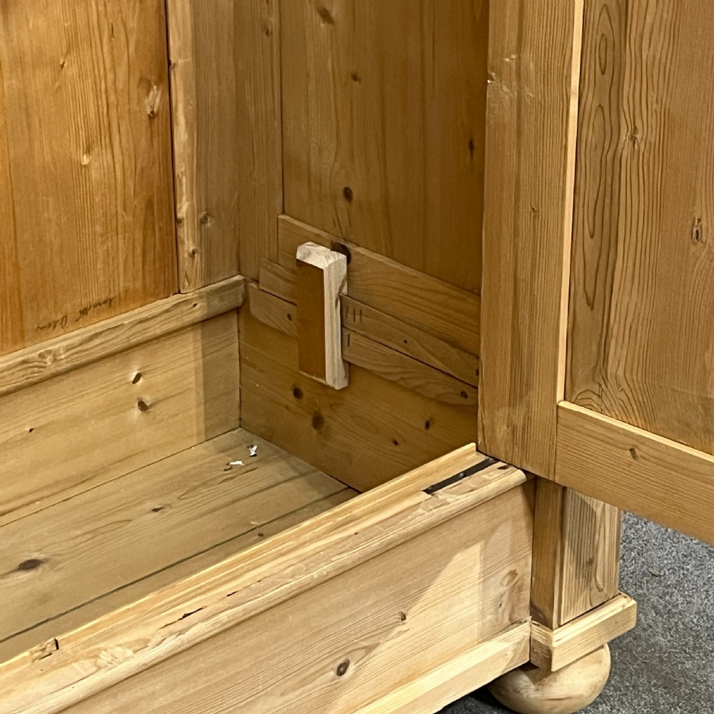 Tall Fairly Slim 1920’s Pine Wardrobe (Dismantles) View XI