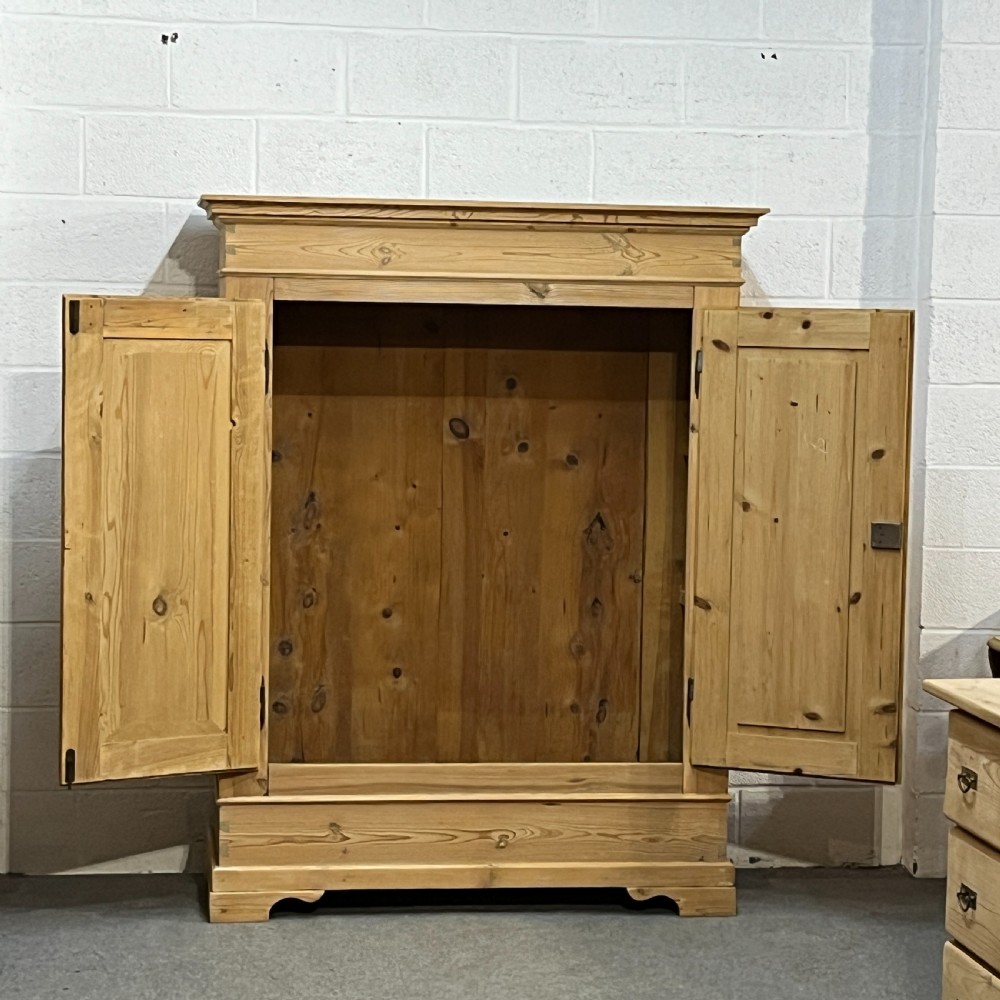 Small Double Antique Pine Wardrobe (Dismantles) View VI